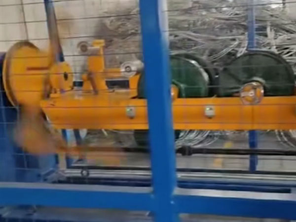 ���b�ڰ�����|(����)���޹�˾ƽ�Pʽ�X�~���ϹəC(j��)LH500P�����a(ch��n)�F(xi��n)��(ch��ng)